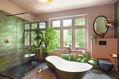 pink and green bathroom 2