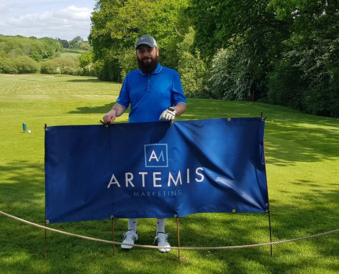 Kangaroos Charity Golf Day - Tom Hart With Artemis Banner